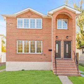 Luxury Guest Home - 10 Min to JFK，位于Jamaica的酒店