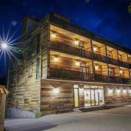 Ethno Sazano Hotel，位于Sazano的酒店