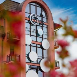 Готель Зефір，位于德罗霍贝奇的酒店