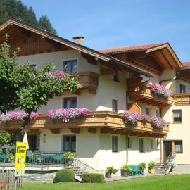 Gästehaus Schwoagerhof，位于菲根的酒店