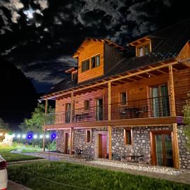 Gegest Hotel，位于泰斯的酒店