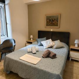 Leonidas Private Apartment in Sparta，位于斯巴达的酒店