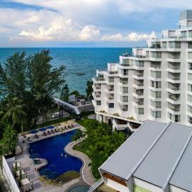 DoubleTree Resort by Hilton Hotel Penang，位于峇都丁宜的酒店