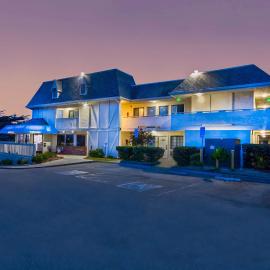 Motel 6-Marina, CA - Monterey，位于滨海城的酒店