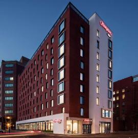 Hampton By Hilton Belfast City Centre，位于贝尔法斯特的酒店