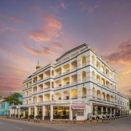 Sentrim Castle Royal Hotel，位于蒙巴萨的酒店