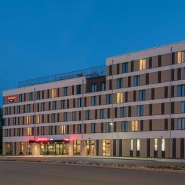 Hampton By Hilton Freiburg,位于弗莱堡的酒店