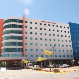 Hampton Inn & Suites by Hilton Aguascalientes Aeropuerto，位于阿瓜斯卡连特斯的酒店