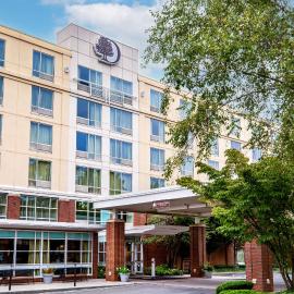DoubleTree by Hilton Hotel Boston Bayside，位于波士顿的酒店