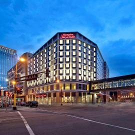 Hampton Inn & Suites - Minneapolis/Downtown,位于明尼阿波利斯的酒店