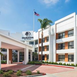 Doubletree By Hilton Pomona，位于波莫纳的酒店