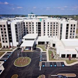 Embassy Suites By Hilton Syracuse Destiny USA，位于锡拉丘兹的酒店