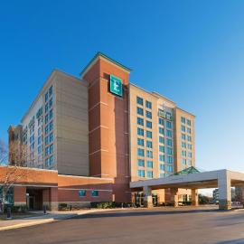 Embassy Suites Murfreesboro - Hotel & Conference Center，位于默夫里斯伯勒的酒店