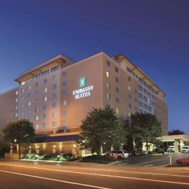 Embassy Suites Charleston，位于查尔斯顿的酒店