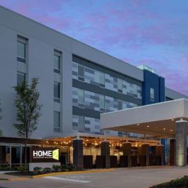 Home2 Suites By Hilton Charlottesville Downtown，位于夏洛茨维尔的酒店