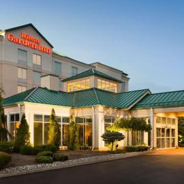 Hilton Garden Inn Niagara-on-the-Lake，位于滨湖尼亚加拉的酒店
