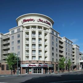 Hampton Inn & Suites Memphis-Beale Street，位于孟菲斯的酒店