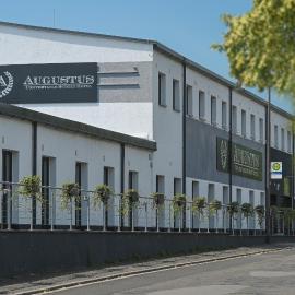 Augustus Hotel Bernkastel - Comfortable Budget Hotel，位于贝尔恩卡斯特尔-库斯的酒店