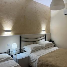 Albergo Ristorante Bar Pizzeria La Lanterna,位于Santi Cosma e Damiano的酒店
