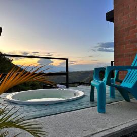 Studio Suite Campestre con Jacuzzi，位于布加的酒店