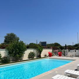 Brit Hotel Salon de Provence，位于普罗旺斯地区萨隆的酒店