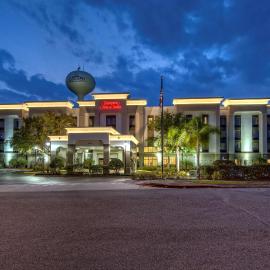 Hampton Inn & Suites Clermont，位于克莱蒙的酒店