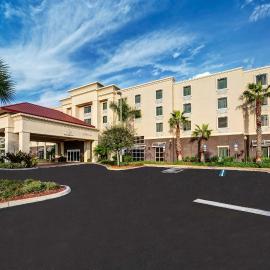 Hampton Inn & Suites Stuart-North，位于斯图尔特的酒店