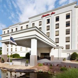 Hampton Inn Long Island-Brookhaven，位于法明维勒的酒店