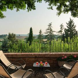 Hotel Ristorante Borgo Antico，位于蒙特罗尼德阿尔比亚的酒店