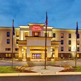 Hampton by Hilton Lansing West