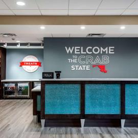 Hampton Inn Baltimore Bayview Campus，位于巴尔的摩的酒店