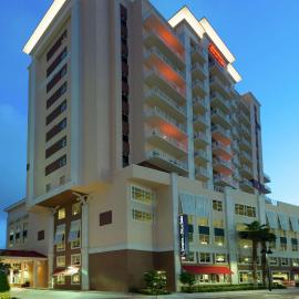 Hampton Inn and Suites Clearwater Beach，位于克利尔沃特的酒店