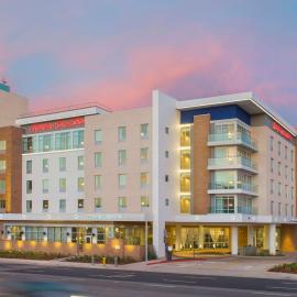 Hampton Inn & Suites LAX El Segundo，位于埃尔塞贡多的酒店