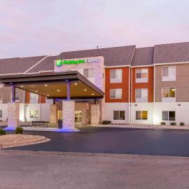 Holiday Inn Express & Suites Chicago West - St Charles by IHG