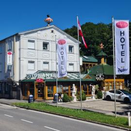 Höckner Plaza Hotel，位于Attnang-Puchheim的酒店