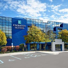 Embassy Suites by Hilton Detroit - Livonia/Novi，位于利沃尼亚的酒店