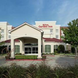 Hilton Garden Inn DFW North Grapevine，位于格雷普韦恩的酒店