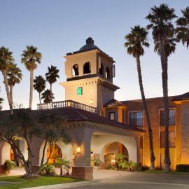Embassy Suites by Hilton Lompoc Central Coast，位于隆波克的酒店