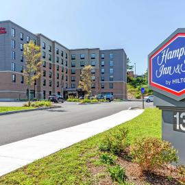 Hampton Inn & Suites Boston/Waltham，位于沃尔瑟姆的酒店