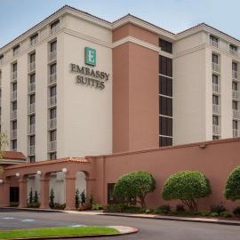 Embassy Suites Baton Rouge，位于巴吞鲁日的酒店
