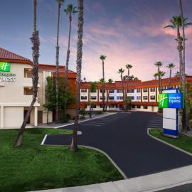 Holiday Inn Express La Mesa Near SDSU by IHG,位于拉米萨的酒店