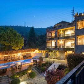 Moganshan 107 Courtyard B&B，位于德清的酒店