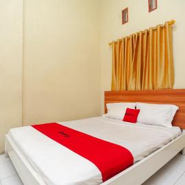 RedDoorz near Universitas Muhammadiyah Pringsewu，位于Margakaya的酒店