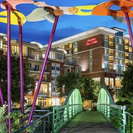 Hampton Inn & Suites Greenville-Downtown-Riverplace，位于格林维尔的酒店