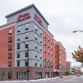 Hampton Inn & Suites Winston-Salem Downtown，位于温斯顿·塞勒姆的酒店