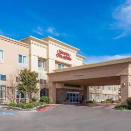 Hampton Inn and Suites Merced，位于默塞德的酒店