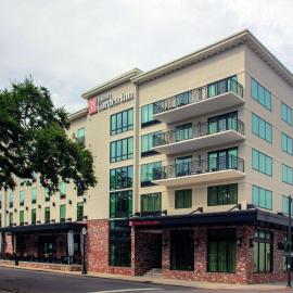 Hilton Garden Inn Mobile Downtown，位于莫比尔的酒店