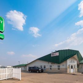 Perfect Inns & Suites,位于Weyburn的酒店