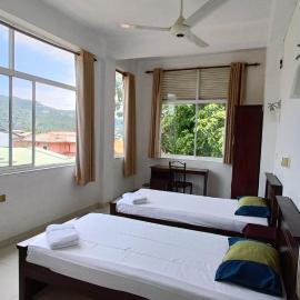 Smile Hub Kandy -Youth Hostel-，位于康提的酒店