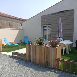 Le hangar de mamie，位于Prisse-la-Charriere的酒店